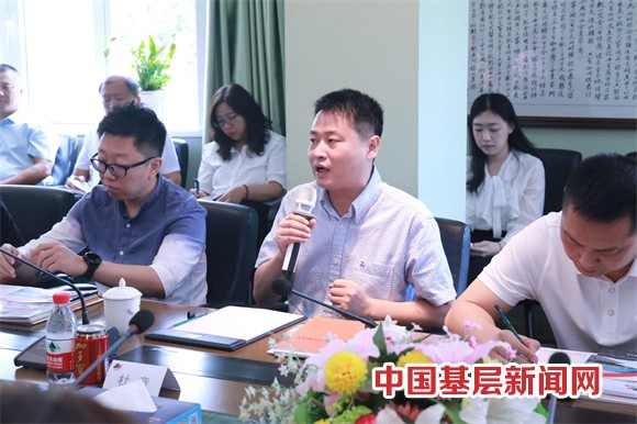 華春藥業(yè)與全國省級(jí)總經(jīng)銷商簽署合作協(xié)議 華春藥業(yè)與全國省級(jí)總經(jīng)銷商簽署合作協(xié)議