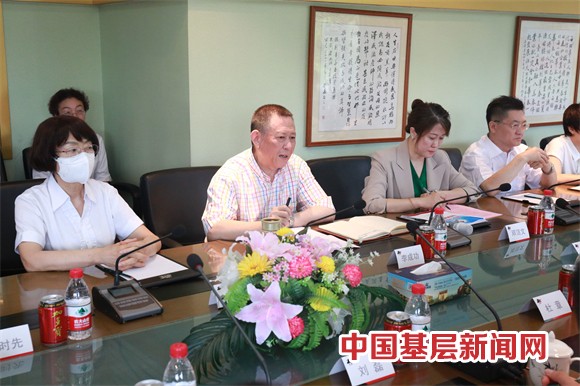 華春藥業(yè)與全國省級(jí)總經(jīng)銷商簽署合作協(xié)議 華春藥業(yè)與全國省級(jí)總經(jīng)銷商簽署合作協(xié)議